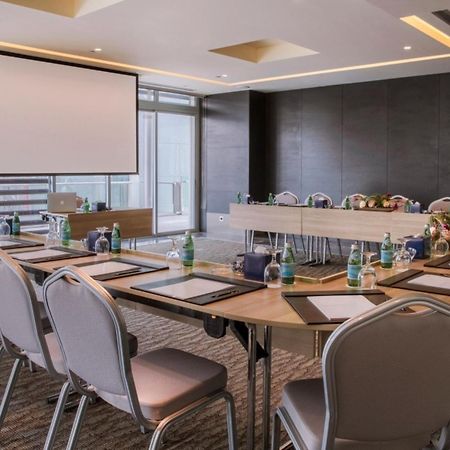 The Abdali Boulevard Hotel Амман Екстер'єр фото Meeting room