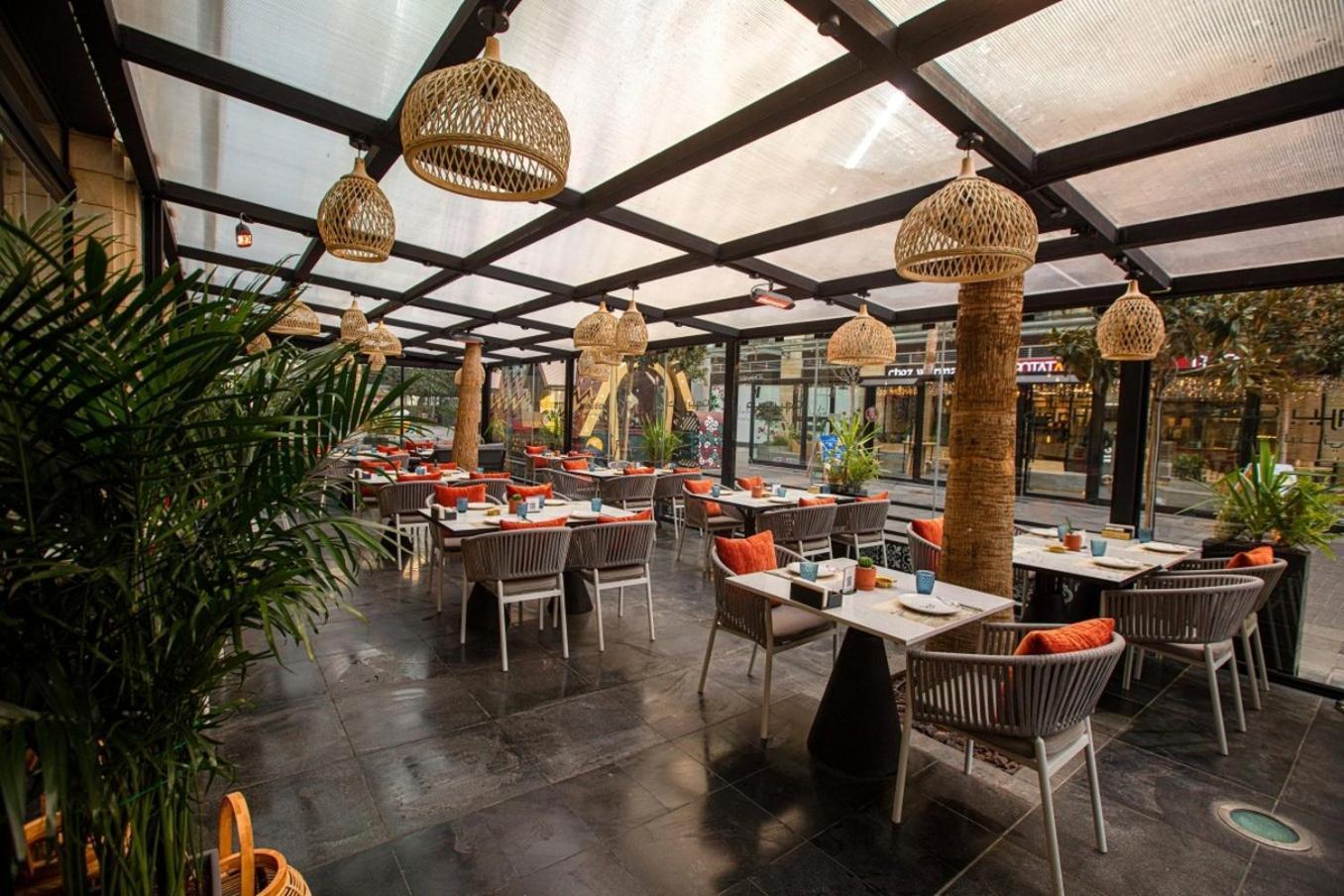 The Abdali Boulevard Hotel Амман Екстер'єр фото The interior of the restaurant