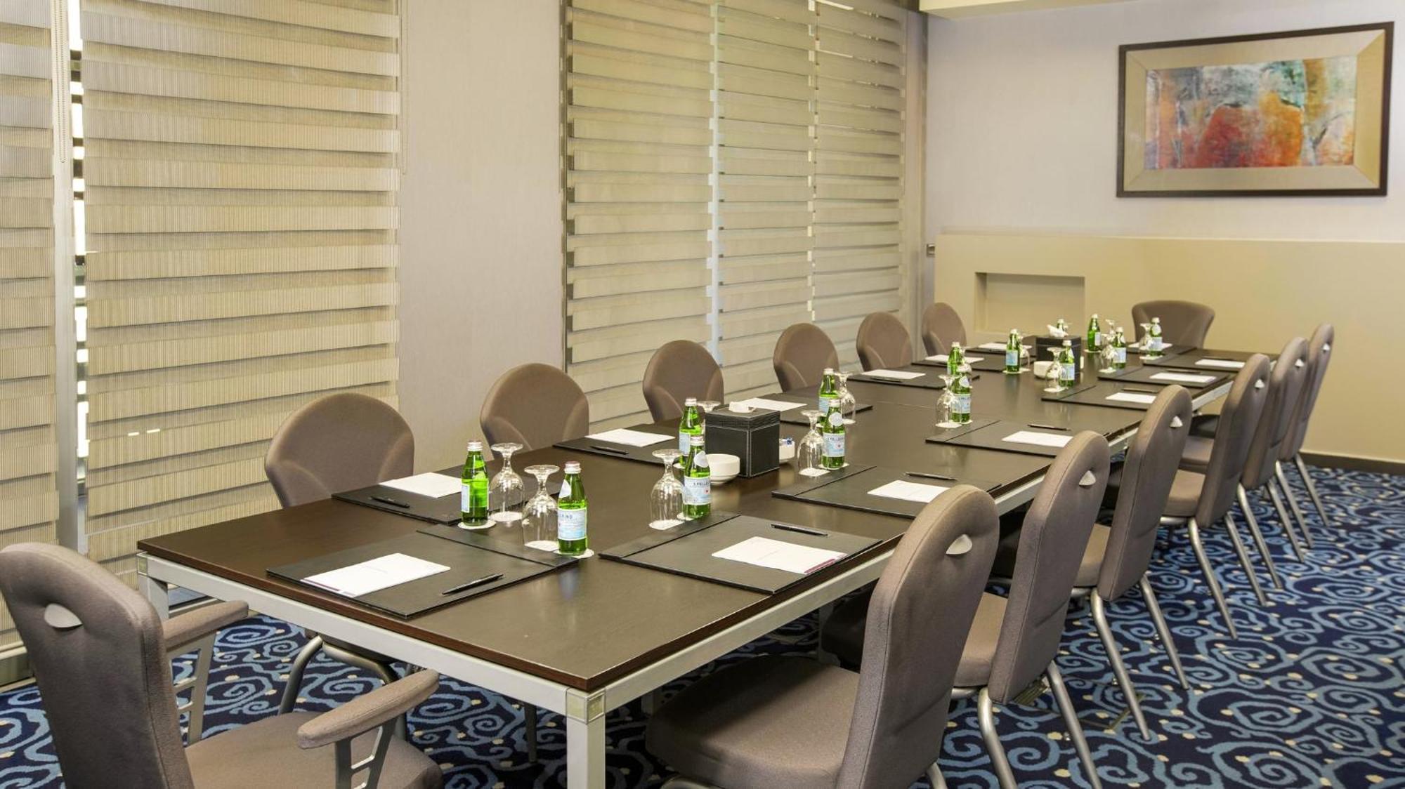 The Abdali Boulevard Hotel Амман Екстер'єр фото Meeting room
